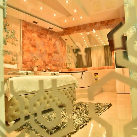 Design Apartment Premium Spa Lux 4 Star "Dubai" Completely Private Wellness & Spa Free Included Sauna & Jacuzzi & Salt Wall & Fire Place & 3D Ceilings & Business Wifi & Netflix & Keyless Code Entry & Full Smart App & Secure 2 Parking Place Ćuprija المظهر الخارجي الصورة