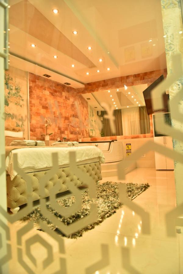 Design Apartment Premium Spa Lux 4 Star "Dubai" Completely Private Wellness & Spa Free Included Sauna & Jacuzzi & Salt Wall & Fire Place & 3D Ceilings & Business Wifi & Netflix & Keyless Code Entry & Full Smart App & Secure 2 Parking Place Ćuprija المظهر الخارجي الصورة