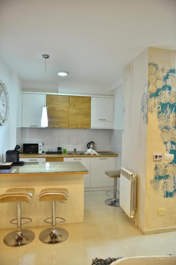 Design Apartment Premium Spa Lux 4 Star "Dubai" Completely Private Wellness & Spa Free Included Sauna & Jacuzzi & Salt Wall & Fire Place & 3D Ceilings & Business Wifi & Netflix & Keyless Code Entry & Full Smart App & Secure 2 Parking Place Ćuprija المظهر الخارجي الصورة