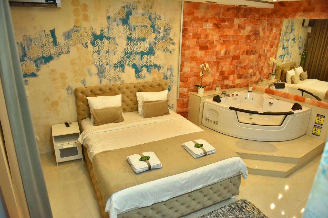 Design Apartment Premium Spa Lux 4 Star "Dubai" Completely Private Wellness & Spa Free Included Sauna & Jacuzzi & Salt Wall & Fire Place & 3D Ceilings & Business Wifi & Netflix & Keyless Code Entry & Full Smart App & Secure 2 Parking Place Ćuprija المظهر الخارجي الصورة