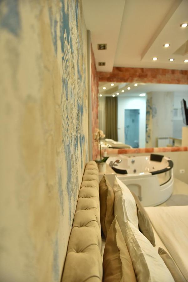 Design Apartment Premium Spa Lux 4 Star "Dubai" Completely Private Wellness & Spa Free Included Sauna & Jacuzzi & Salt Wall & Fire Place & 3D Ceilings & Business Wifi & Netflix & Keyless Code Entry & Full Smart App & Secure 2 Parking Place Ćuprija المظهر الخارجي الصورة