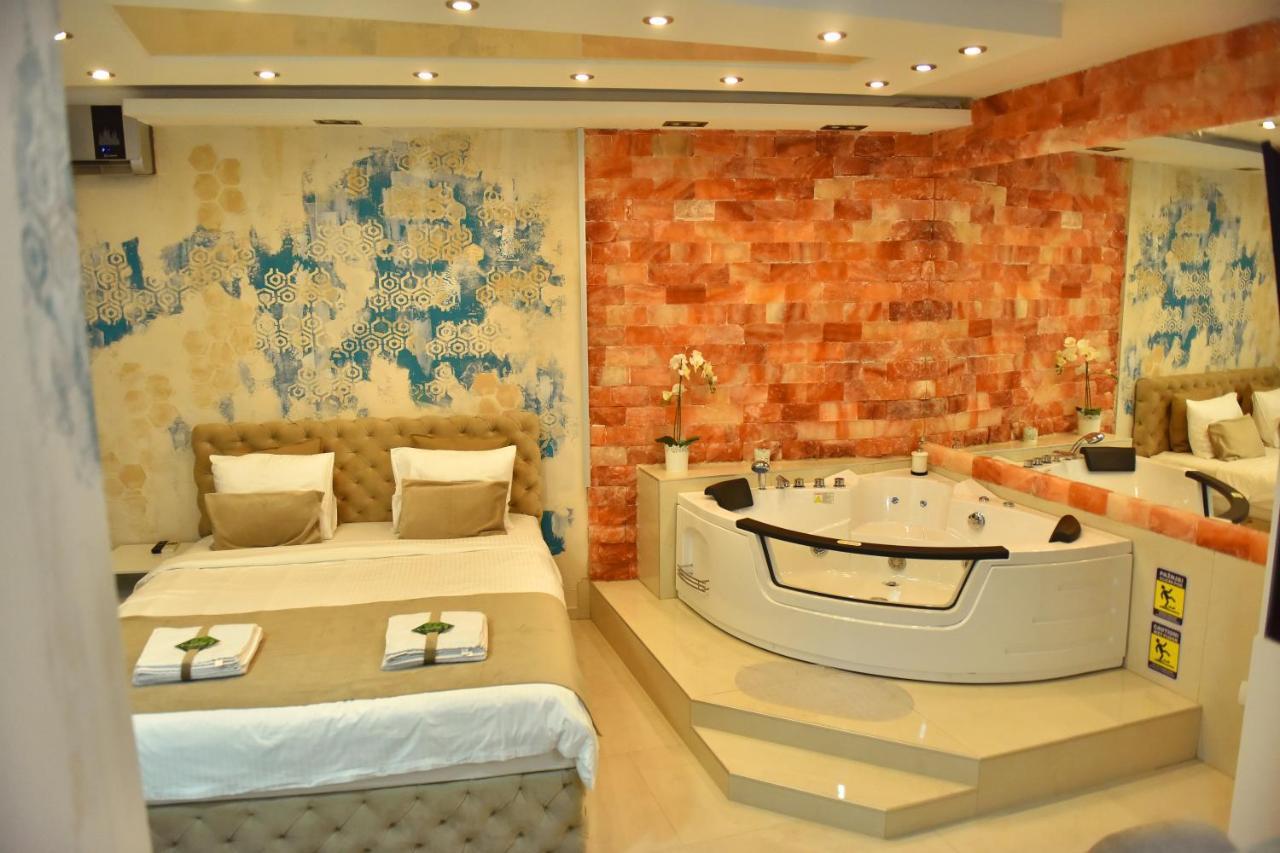 Design Apartment Premium Spa Lux 4 Star "Dubai" Completely Private Wellness & Spa Free Included Sauna & Jacuzzi & Salt Wall & Fire Place & 3D Ceilings & Business Wifi & Netflix & Keyless Code Entry & Full Smart App & Secure 2 Parking Place Ćuprija المظهر الخارجي الصورة